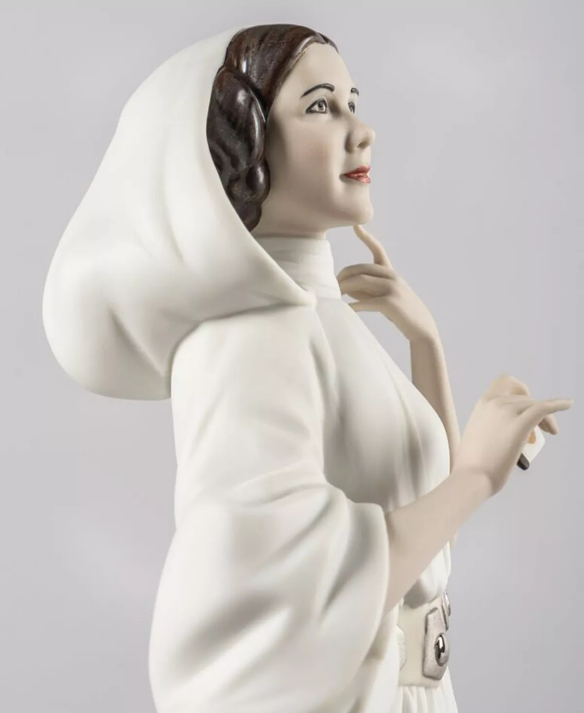 Lladró Collectible Figurine, Princess Leia 5 Lladró Collectible Figurine, Princess Leia - Image 3