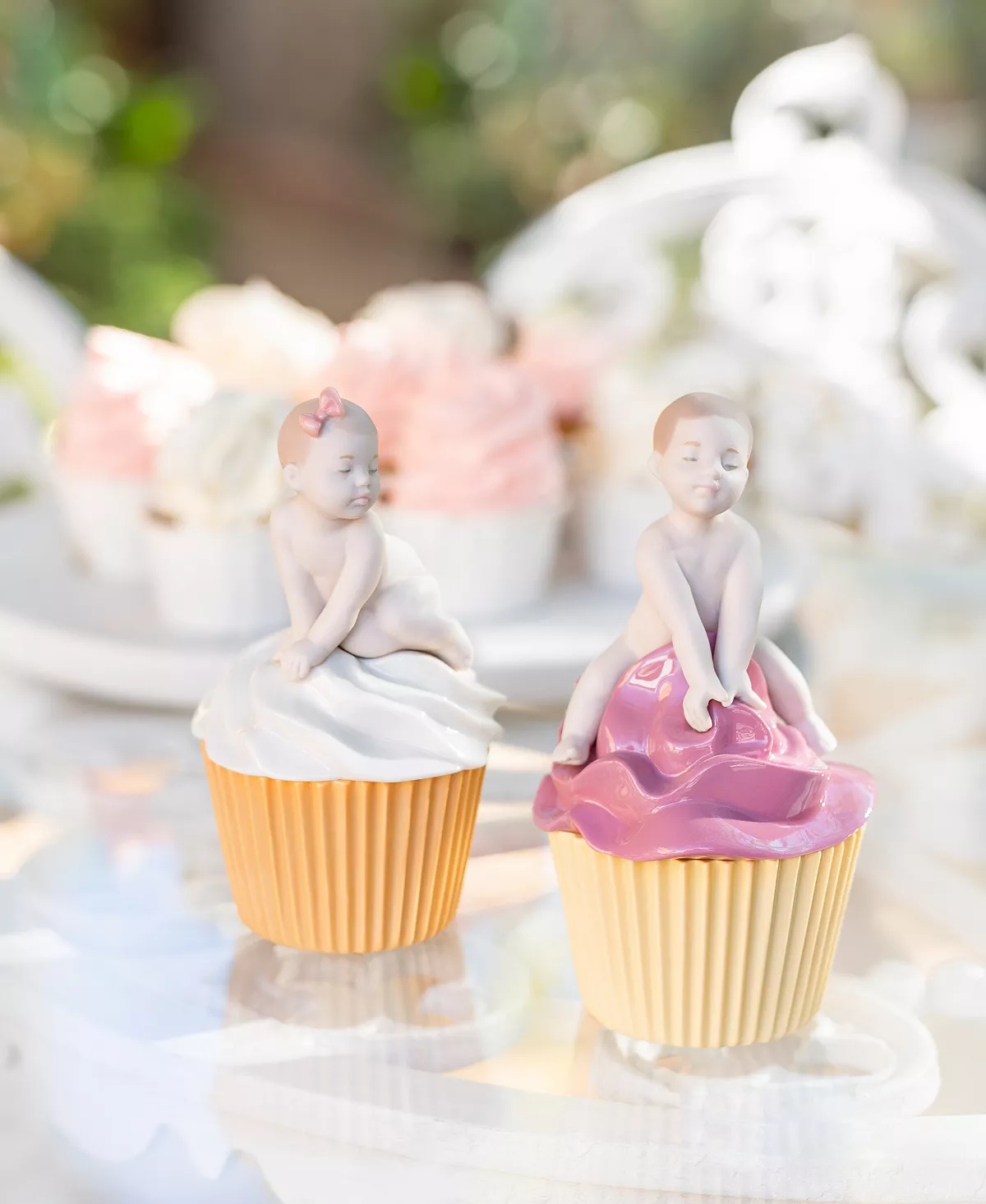 Lladró Collectible Figurine, My Sweet Cupcake Girl 4 Lladró Collectible Figurine, My Sweet Cupcake Girl - Image 2