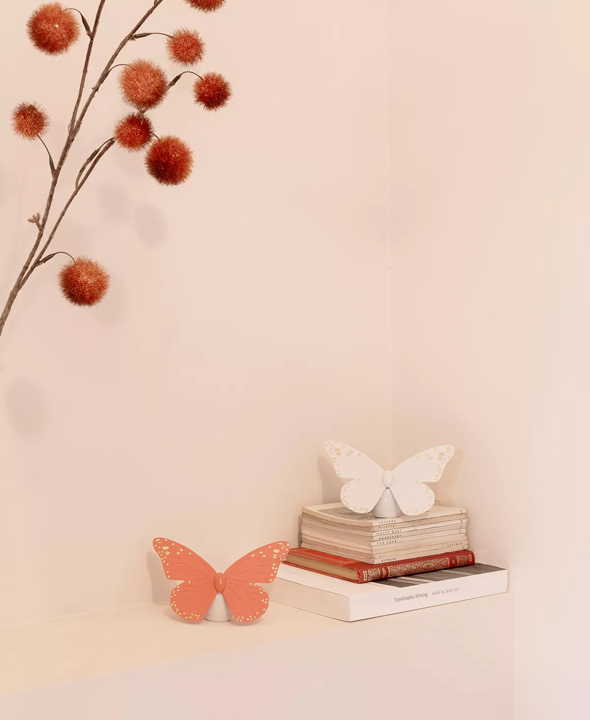 Lladró Collectible Figurine, Coral Butterfly 4 Lladró Collectible Figurine, Coral Butterfly - Image 2