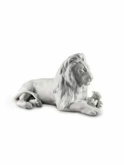 Lladró Collectible Figurine, Lion With Cub