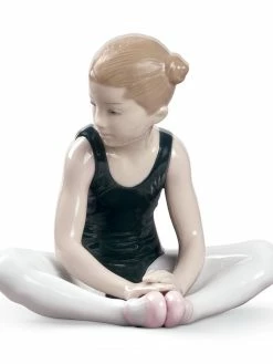 Lladr&oacute; Thinking Of My Debut Figurine