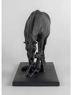 Lladr&oacute; Mare And Foal Figurine -Lladró Shop 21903882 fpx