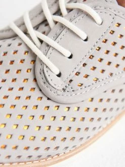 Lladró Shop -Lladró Shop 220317 Rollie Ecom March Shot 18 096 Web af7160f7 a62a 418b 9599 9ffe3e51aaf1