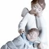 Lladr&oacute; Lladro Collectible Figurine, My Guardian Angel -Lladró Shop 250359 fpx