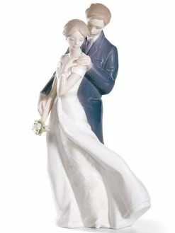 Lladró Collectible Figurine, Everlasting Love