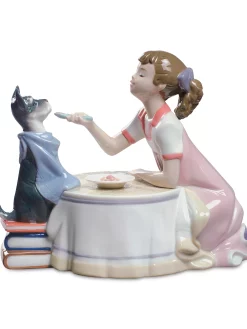 Lladr&oacute; Porcelain Tea Time Figurine
