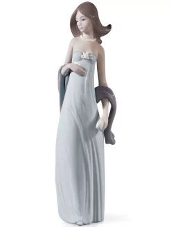 Lladr&oacute; Collectible Figurine, Ingenue