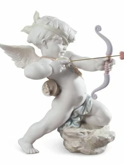 Lladr&oacute; Straight To The Heart Figurine