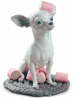 Lladr&oacute; Chihuahua With Marshmallows Figurine