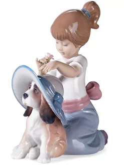 Lladró Collectible Figurine, An Elegant Touch