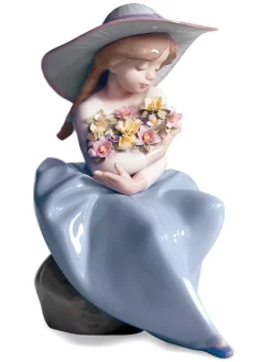 Lladr&oacute; Collectible Figurine, Fragrant Bouquet