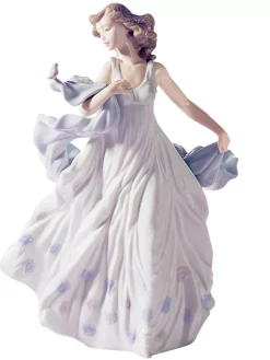 Lladr&oacute; Collectible Figurine, Summer Serenade