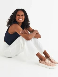 ROLLIE DERBY CITY S22/23 31 ROLLIE DERBY CITY S22/23 -Lladró Shop Day2 Shot 36 078 Web 1200x 2x 9872432c e426 4919 9c39 b2311225b1cc