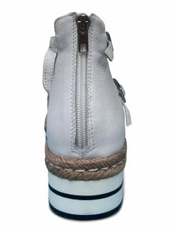 DJANGO+JULIETTE ACCRA -Lladró Shop IMG 4110